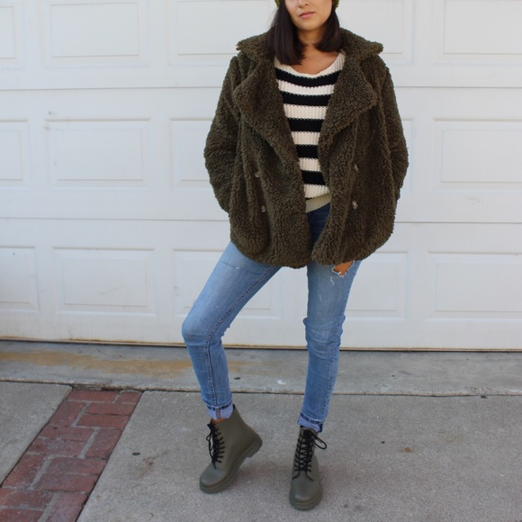 🆕️//Fall Favorite Collection// Olive Teddy Jacket - Picture 7 of 8